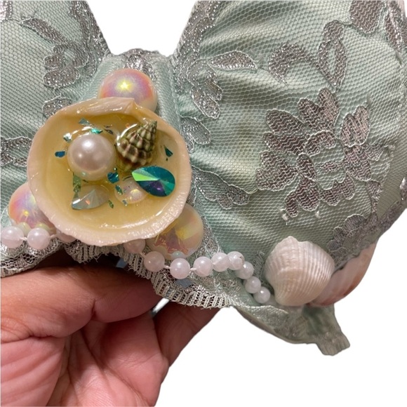 Custom designed mermaid 🧜♀️ Victoria’s Secret bra 34DD - Picture 7 of 9